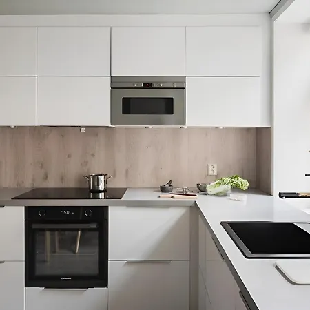 Spacious 5-bed With Patio In Nordnes شقة *