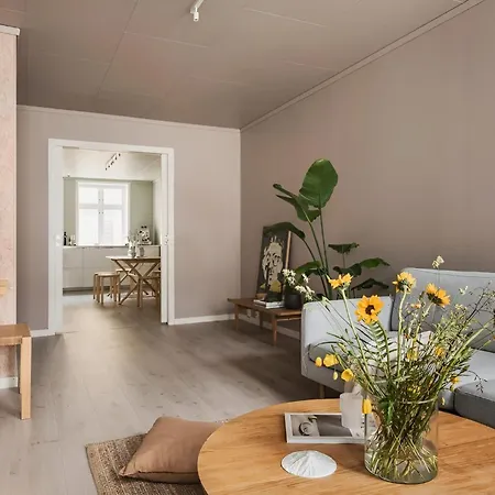 Spacious 5-bed With Patio In Nordnes شقة